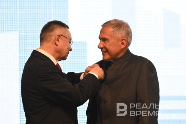 Рустаму Минниханову присвоено звание Почетного строителя России