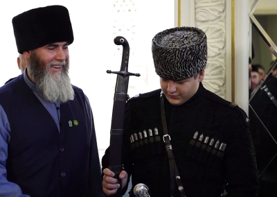 Сын Кадырова Адам появился на публике с погонами майора
