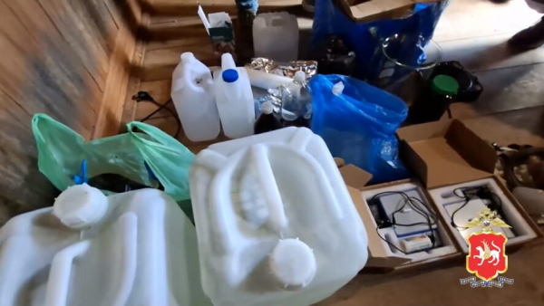 Под Казанью накрыли подпольную нарколабораторию с клефедроном &mdash; видео 16/09/2026 &ndash; Новости