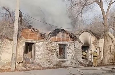 В Атырау горело историческое здание