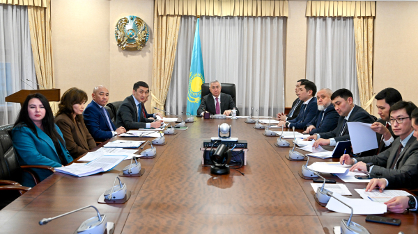 Какие отрасли являются драйверами экономического роста в Казахстане