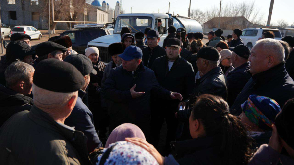 В Акши две недели нет воды