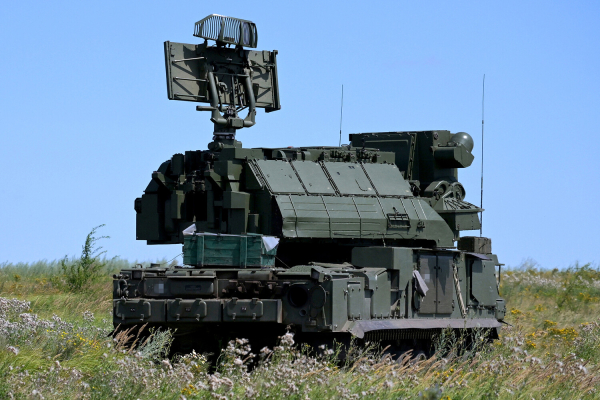 Один человек погиб и четверо пострадали при массовой атаке дронов в Таганроге