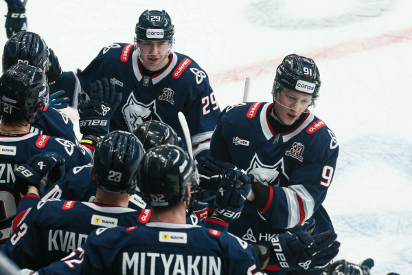 &laquo;Нефтехимик&raquo; в драматичном овертайме вырвал победу у &laquo;Авангарда&raquo; и восстановил равновесие