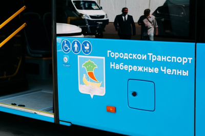 В Челнах пустой автобус столкнулся с легковушкой &ndash; пострадавших нет