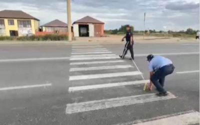 Мать и её 3-летнюю дочь сбили на переходе. Девочка умерла