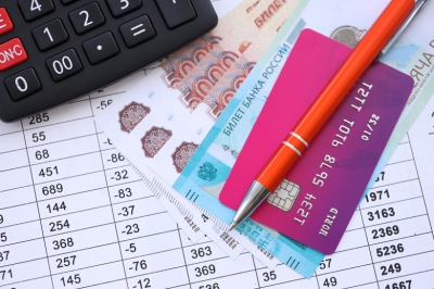 Скрытые комиссии по картам: за что банки могут списать ваши деньги