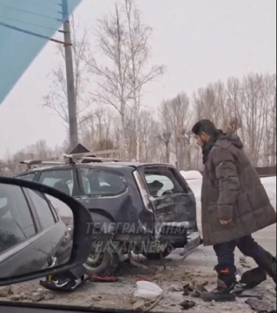 Иномарка всмятку: в Казани произошло серьезное ДТП на Короленко 28/01/2026 &ndash;