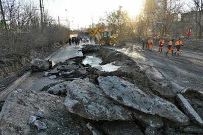 В Нижегородской области дорога ушла под землю