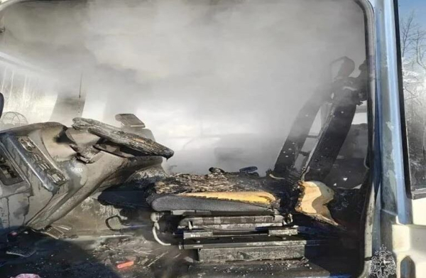 В Татарстане автобус вспыхнул прямо во время движения &ndash; фото 26/01/2026 &ndash; Новости