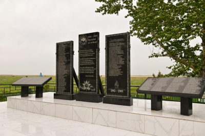 В селе Алгабас Акмолинской области открыли мемориал памяти воинов-казахстанцев