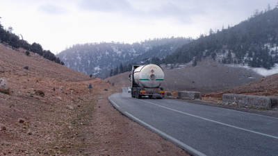 Казахстан намерен беспошлинно завозить бензин из России