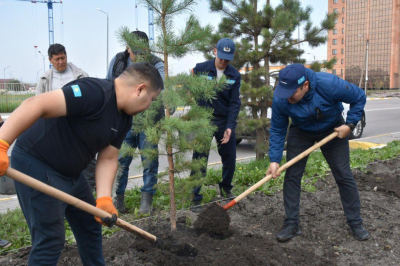 МЧС Казахстана отмечает 30-летие акцией «30 добрых дел»