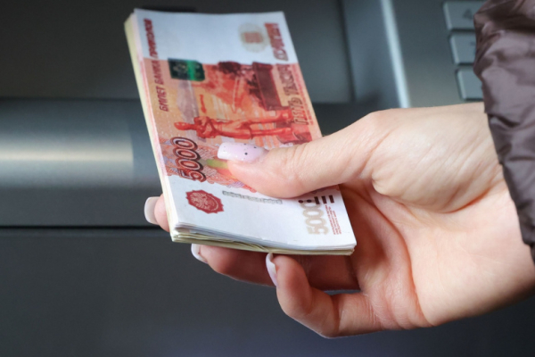 Житель Крыма погасил шестизначную задолженность ради спасения иномарки