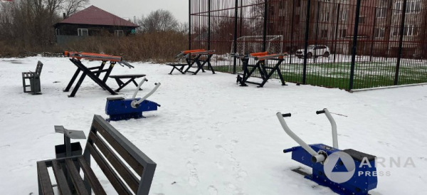 &quot;Были разные, установили одинаковые&quot;: замена тренажеров в благоустроенном дворе возмутила семейчан