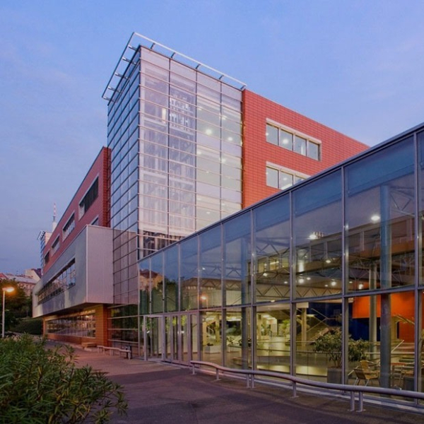 Я учусь в Праге