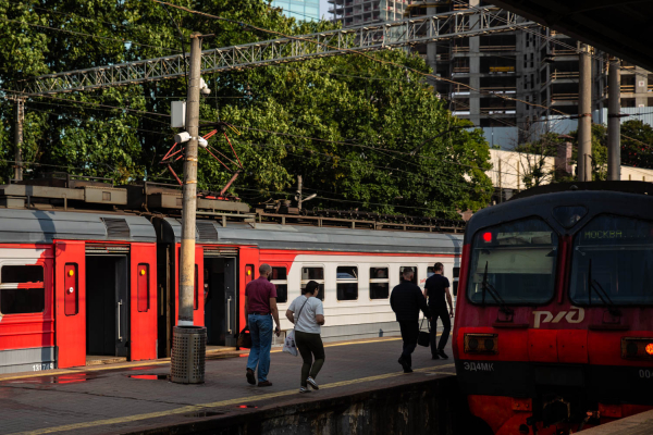 Минтранс: опоздавшие пассажиры смогут догонять поезда и продолжать путь