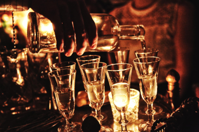 Гастроэнтеролог Кашух развеяла миф о пользе малых доз алкоголя