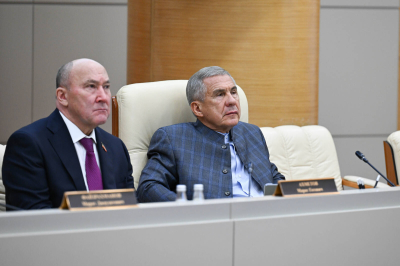 &laquo;Ситуация в&nbsp;стране не&nbsp;очень хорошая, но&nbsp;мы&nbsp;держимся&raquo;: Минниханов о&nbsp;бюджетных рисках Татарстана