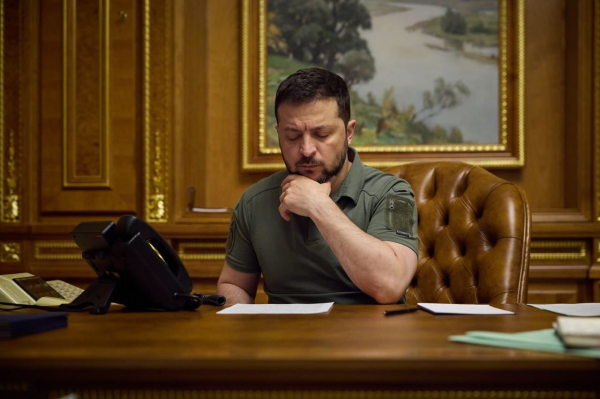 &laquo;Страна.ua&raquo;: Зеленский может лишиться власти из-за кризиса в Раде