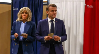 Макрон и первая леди Франции проголосовали на парламентских выборах