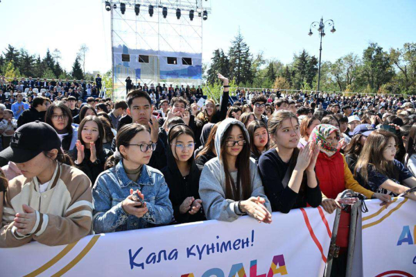 Аким Алматы обозначил приоритеты развития мегаполиса в День города