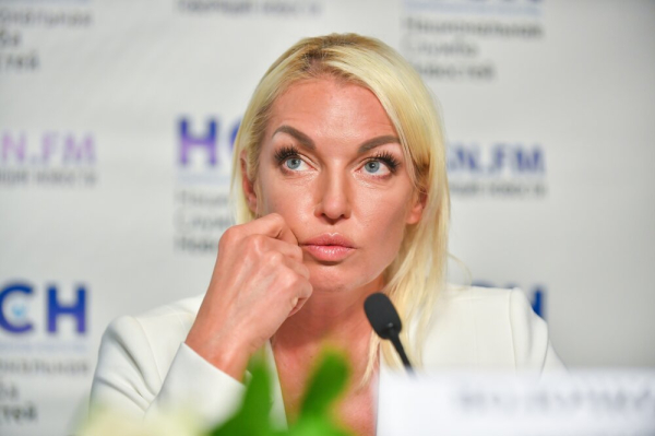 Нарколог Шуров провел параллели между Анастасией Волочковой и Пашей Техником