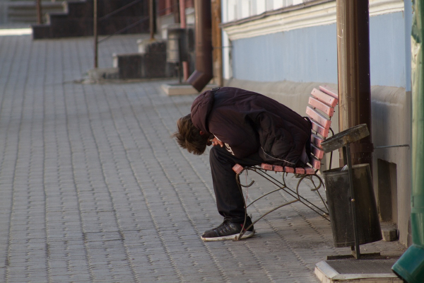 Как подросткам в России помогают обходить запрет энергетиков