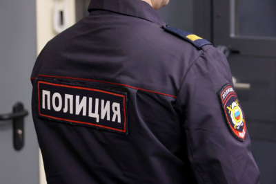 Житель Саратова хранил наркотики в тайной комнате за шкафом