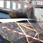 Немецкий танк, который обнаружили этим летом в земле во время строительных работ, подняли на поверхность