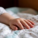Врачам в Нидерландах разрешили эвтаназию двухлетнего ребенка: прокуратура закрыла дело