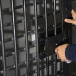 Ондаған айыппұл арқалаған Армения азаматы Қазақстаннан шығарылды