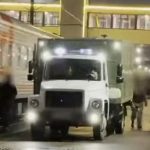 Екі адам қайтыс болды: ҰҚТ-ны басқарды деген күдікті Қазақстанға жеткізілді (видео)