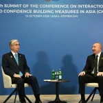 Тоқаев Бакуде Әлиевпен кездесіп, стратегиялық серіктестікті тереңдетуге келісті