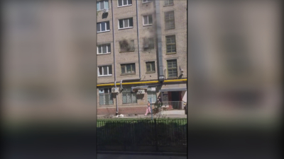 Квартира вспыхнула в казанской пятиэтажке, на месте пожарные - видео 07/05/2026 –