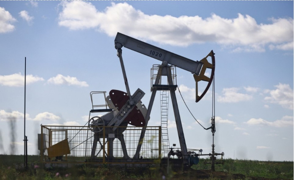 Россия вынужденно сократит добычу нефти из-за ударов по НПЗ и санкций