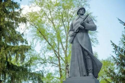 Словакия ввела уголовную ответственность за осквернение советских памятников