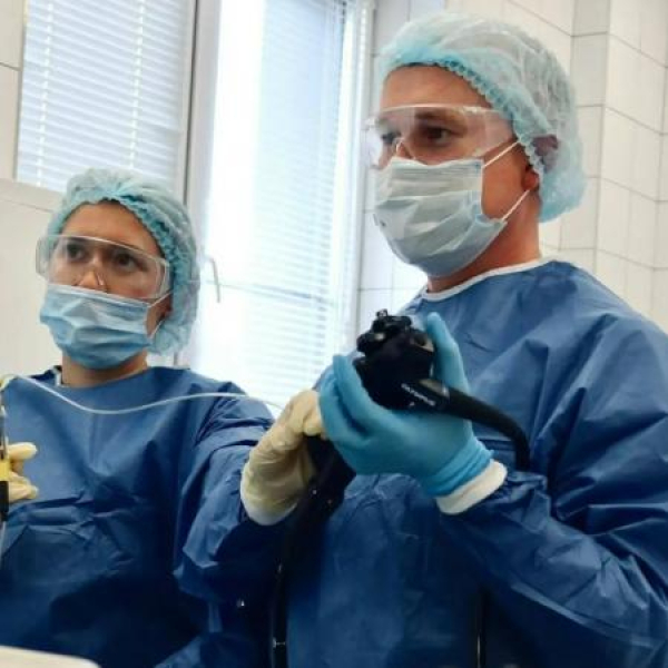 В Челнах 70-летнему пациенту удалили крупную опухоль без разрезов