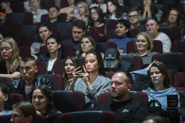 «Холоп 3» с Прилучным и Асмус сместил «Майкла», пробившего миллиард в прокате: киноитоги уик-энда