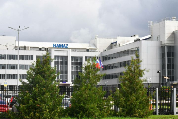 Сотрудники «КАМАЗа» вернулись к работе после двухнедельного отпуска