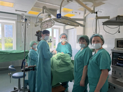 Онкологи Татарстана спасли мужчину с гигантской аденомой