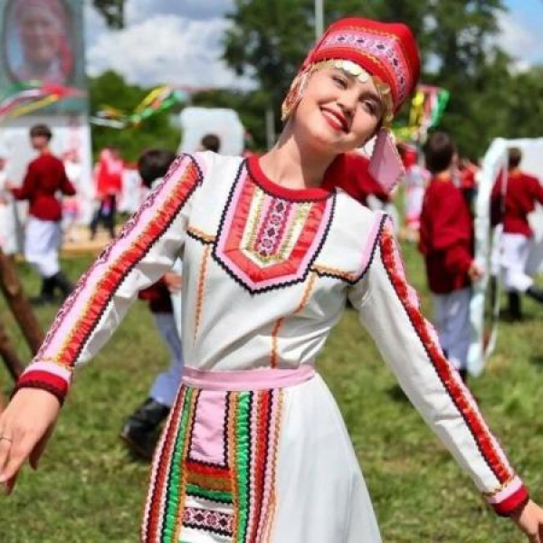 Традиционная каша, километровый танец и сотни огней: как в Татарстане отметили Семык (ФОТО)