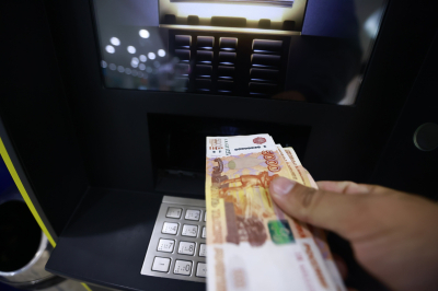 Более 2 млн россиян заплатят налог на вклады