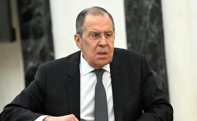 Россия добьется полного восстановления прав русских и русскоязычных на Украине, заявил Лавров