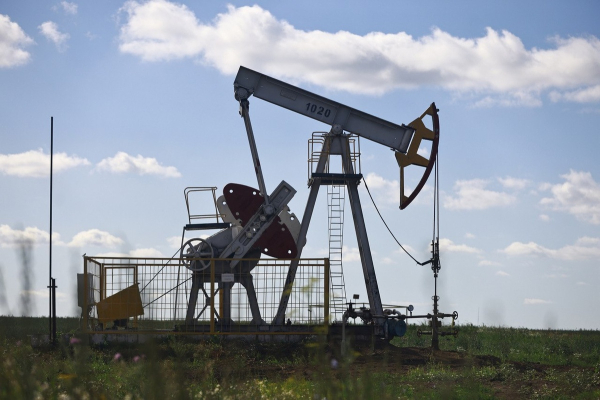 Нефть стала дорожать из-за эскалации ситуации между Израилем и Ираном